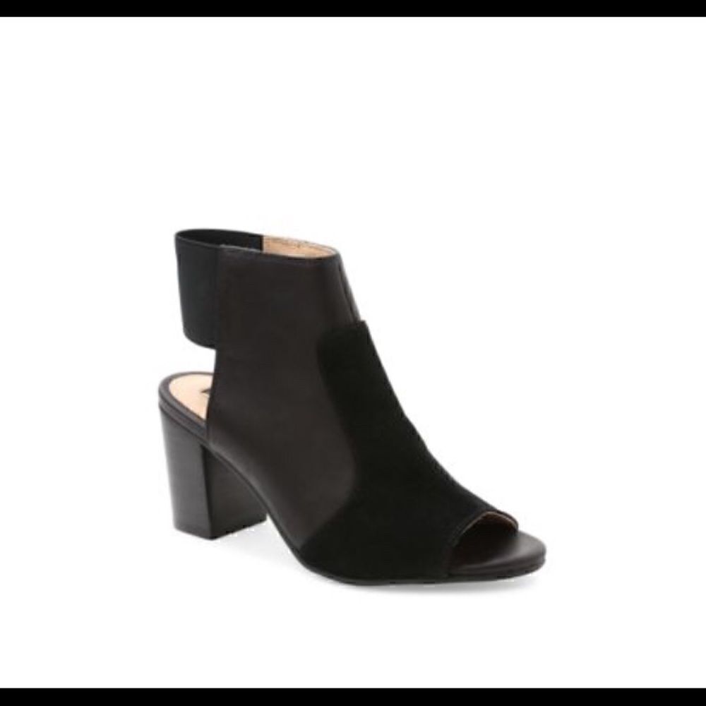 Kensie“Evanna”suede peep toe ankle booties 8.5